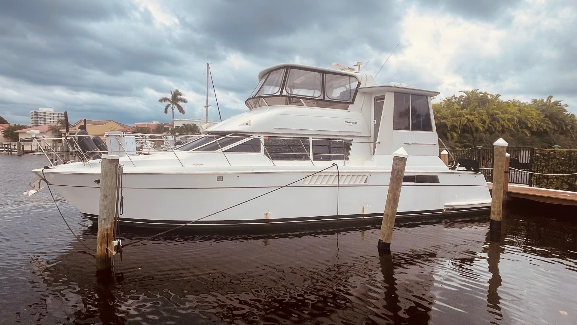 1997 CARVER YACHTS 500 COCKPIT MY — 1997 · 50' · Pre-Owned