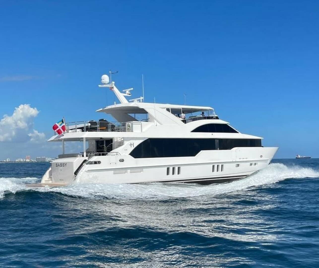 SASSY — 2024 · 102' · 5 Cabins · Pre-Owned