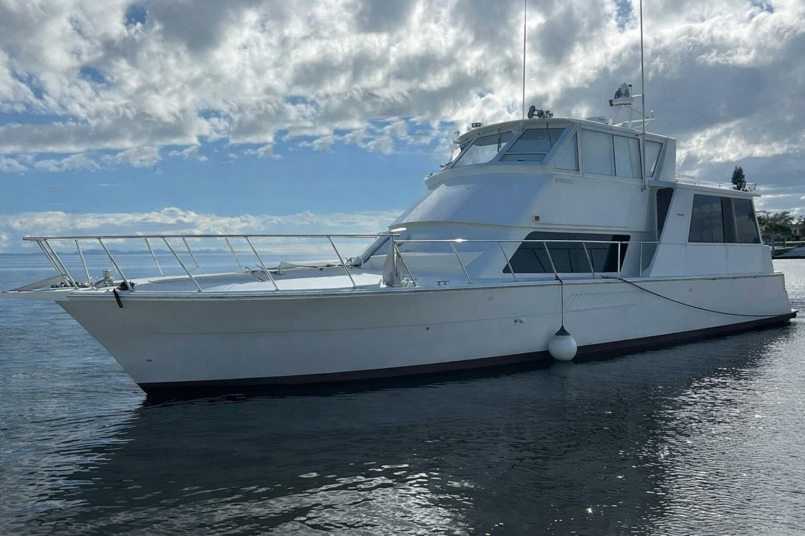 It's All Good III — 1999 · 60' · 3 Cabins · Pre-Owned