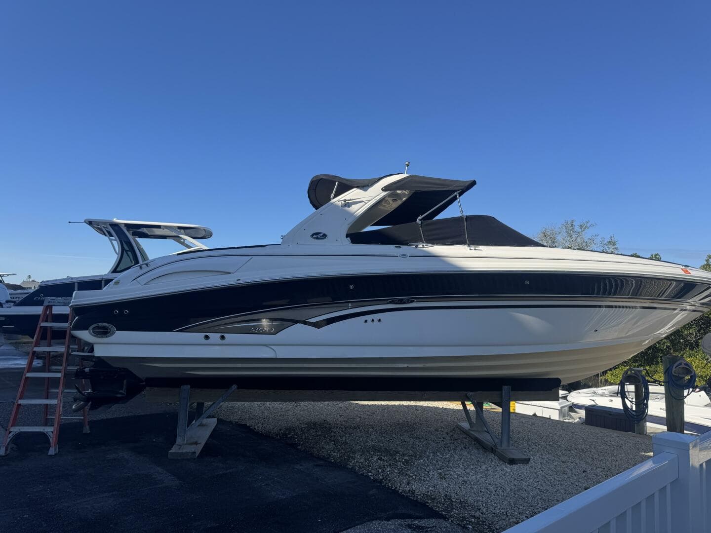 2002 Sea Ray 290 Bowrider — 2002 · 29' · Pre-Owned