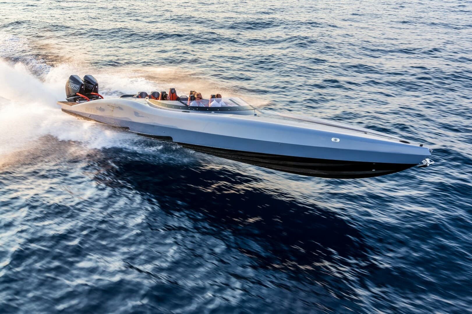 2027 Canados 411 Gladiator Carbon Series — 2027 · 42' · New