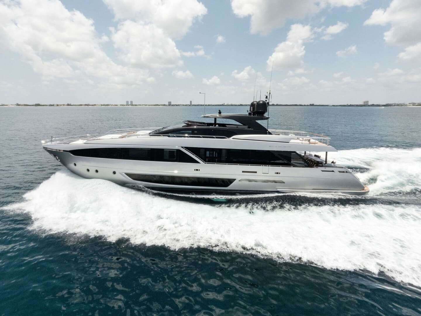 Chop Chop — 2023 · 110' · 5 Cabins · Pre-Owned