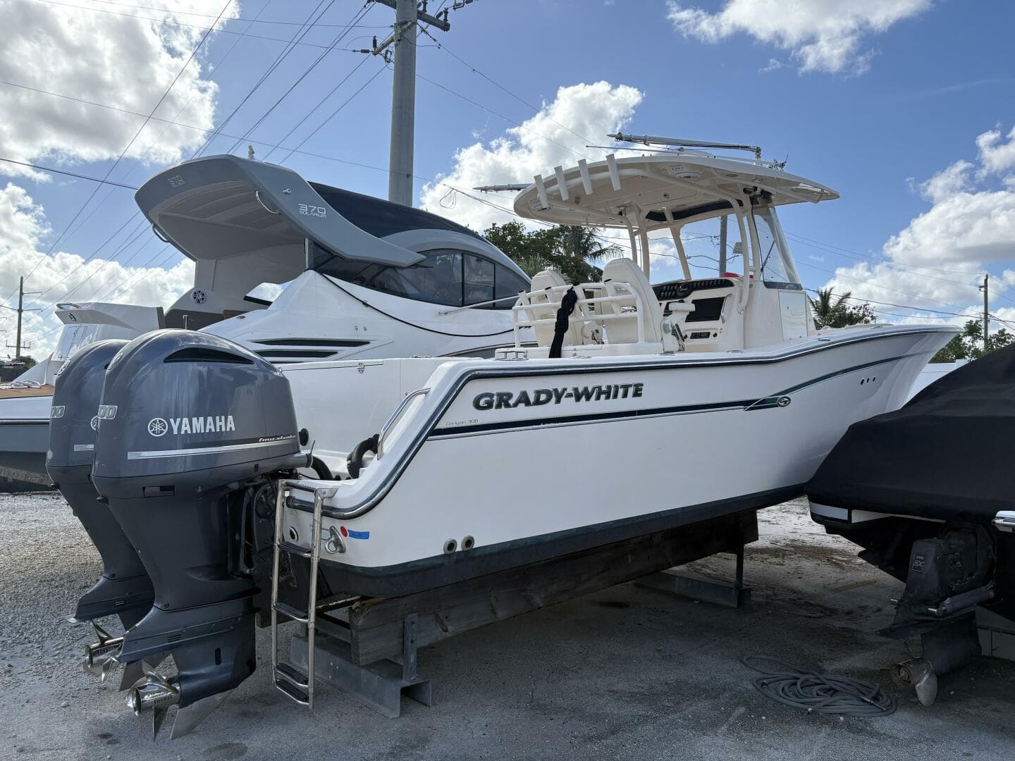 2018 Grady-White Canyon 306 — 2018 · 30' · Pre-Owned