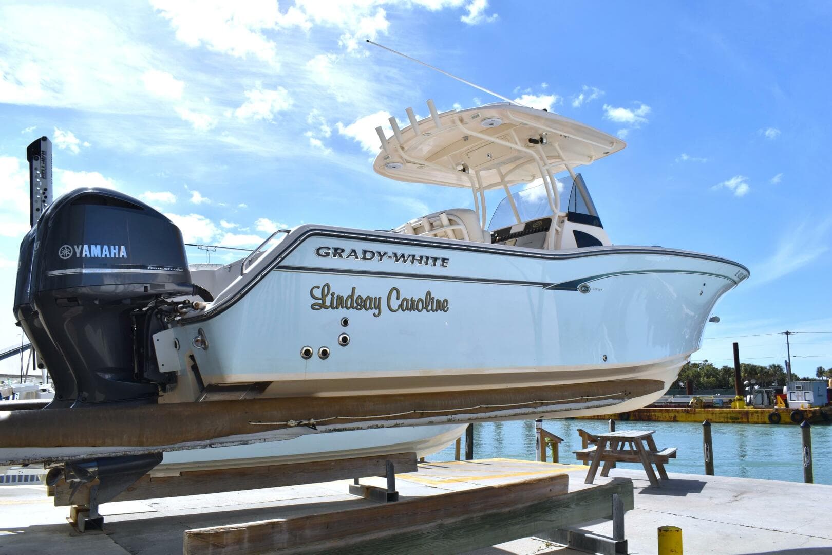 Lindsay Caroline — 2012 · 27' · Pre-Owned
