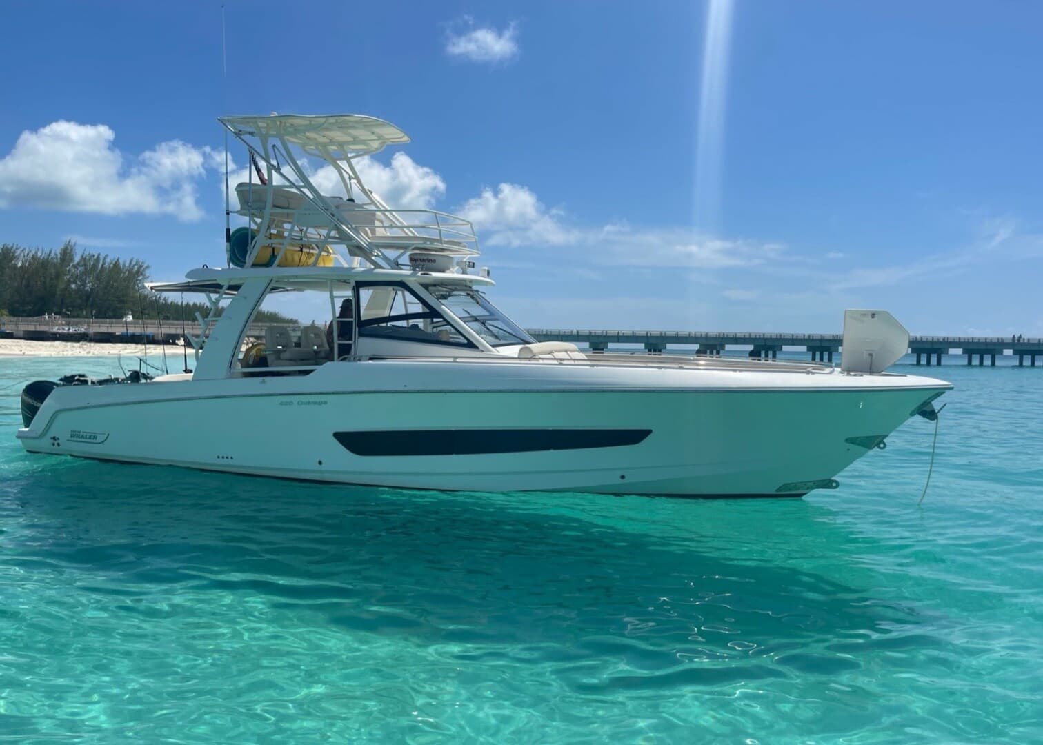 2016 Boston Whaler — 2016 · 42' · Pre-Owned