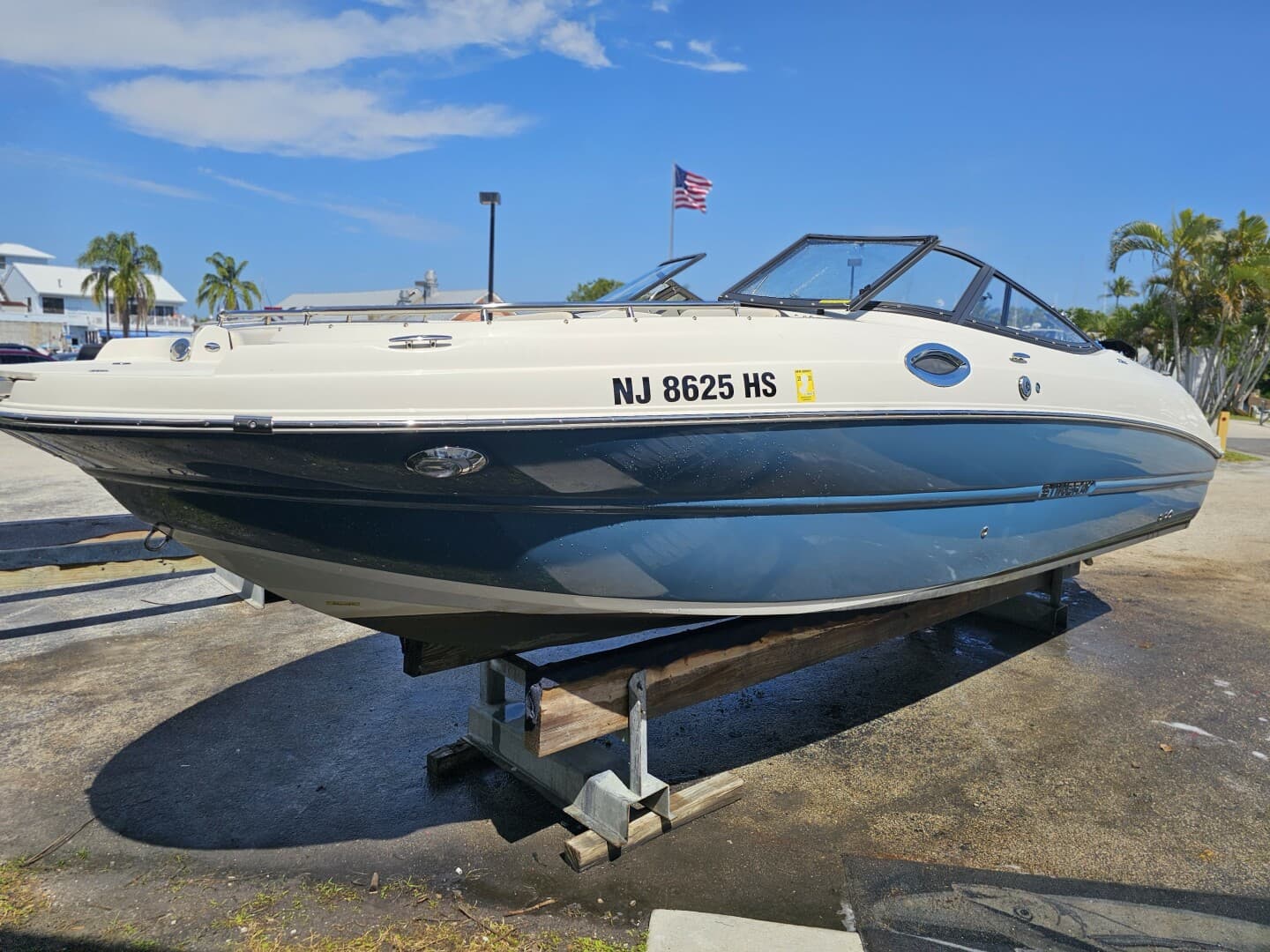 2022 Stingray 231 — 2022 · 23' · Pre-Owned