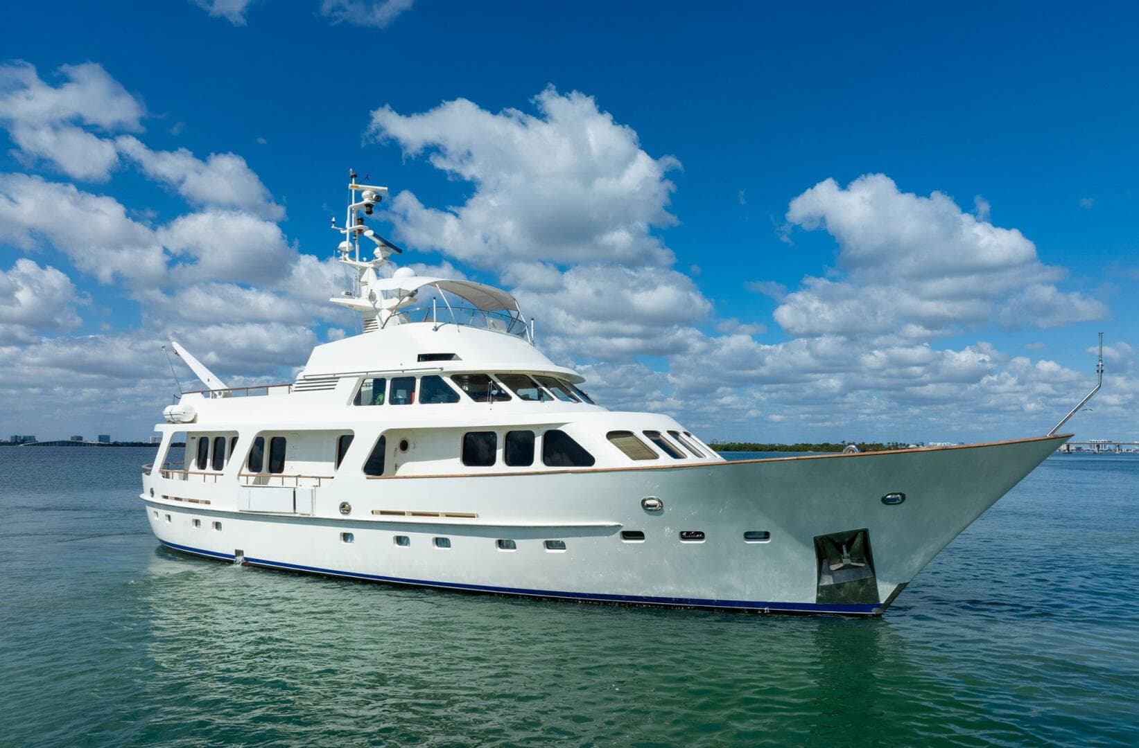 Lady Dina — 1989 · 85' · Pre-Owned