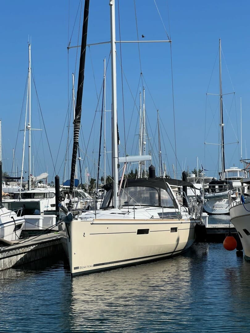 Nautigator — 2014 · 45' · 2 Cabins · Pre-Owned