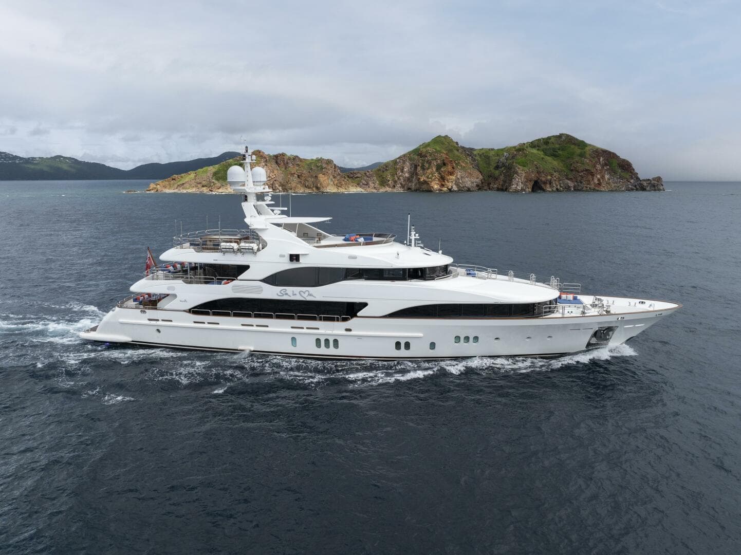 SUR LA MER — 2011 · 143' · 5 Cabins · Pre-Owned