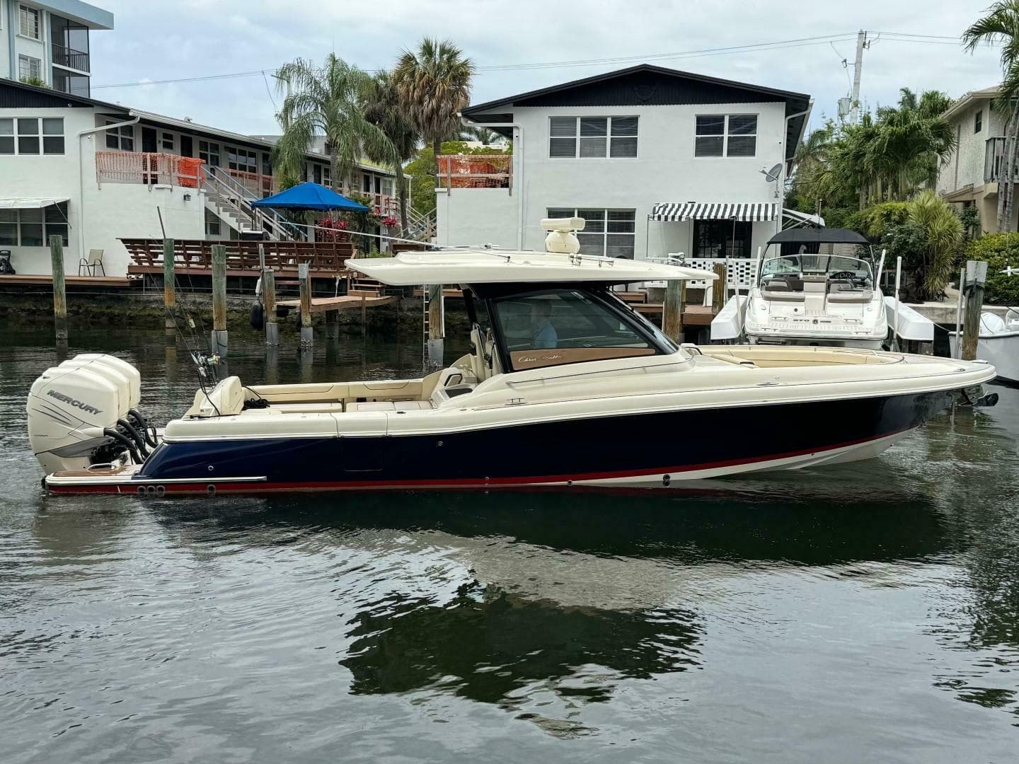 2022 Chris-Craft Calypso 35 — 2022 · 35' · Pre-Owned