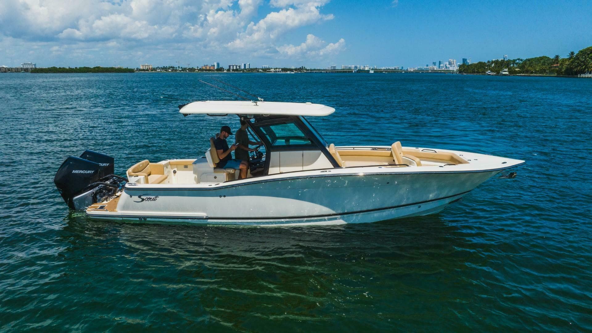 2022 Scout 305 LXF — 2022 · 30' · Pre-Owned