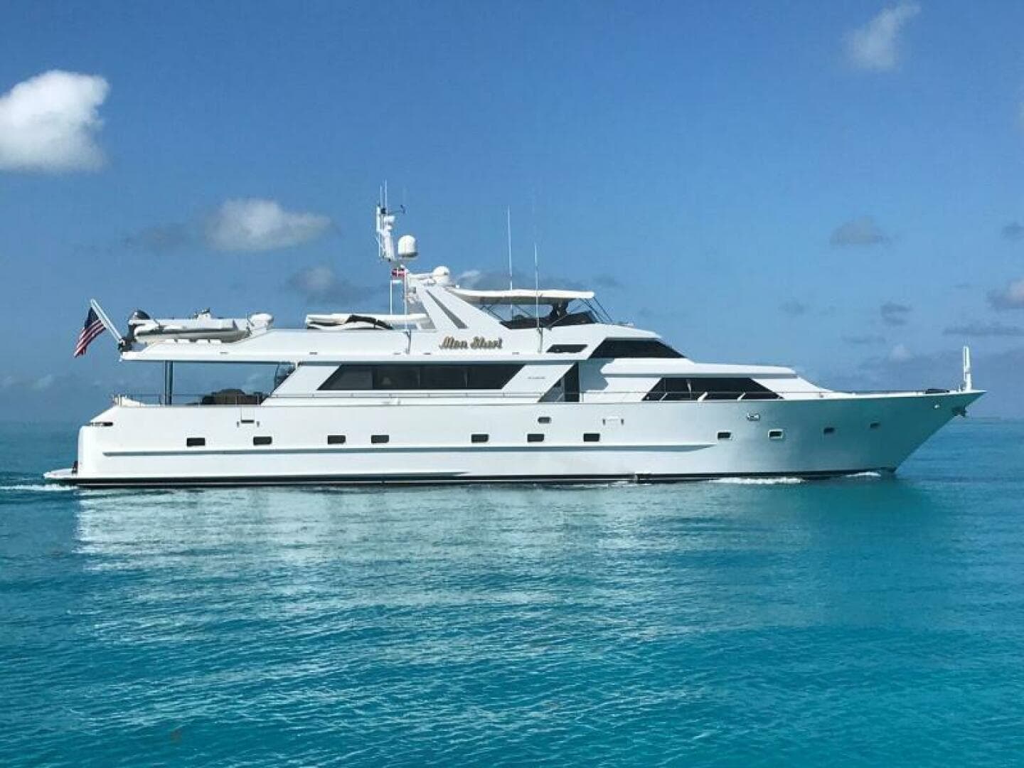 MON SHERI — 1990 · 108' · 4 Cabins · Pre-Owned