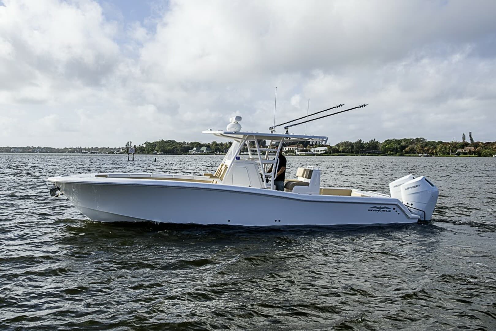 RIPPLEFFECT — 2023 · 32' · Pre-Owned