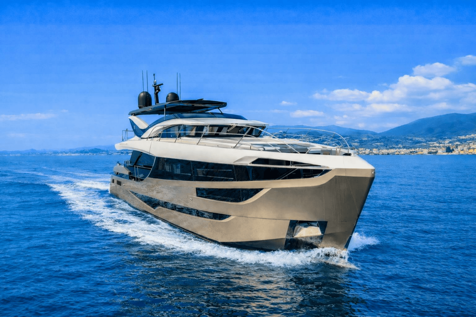 ZALANKA — 2018 · 89' · 5 Cabins · Pre-Owned