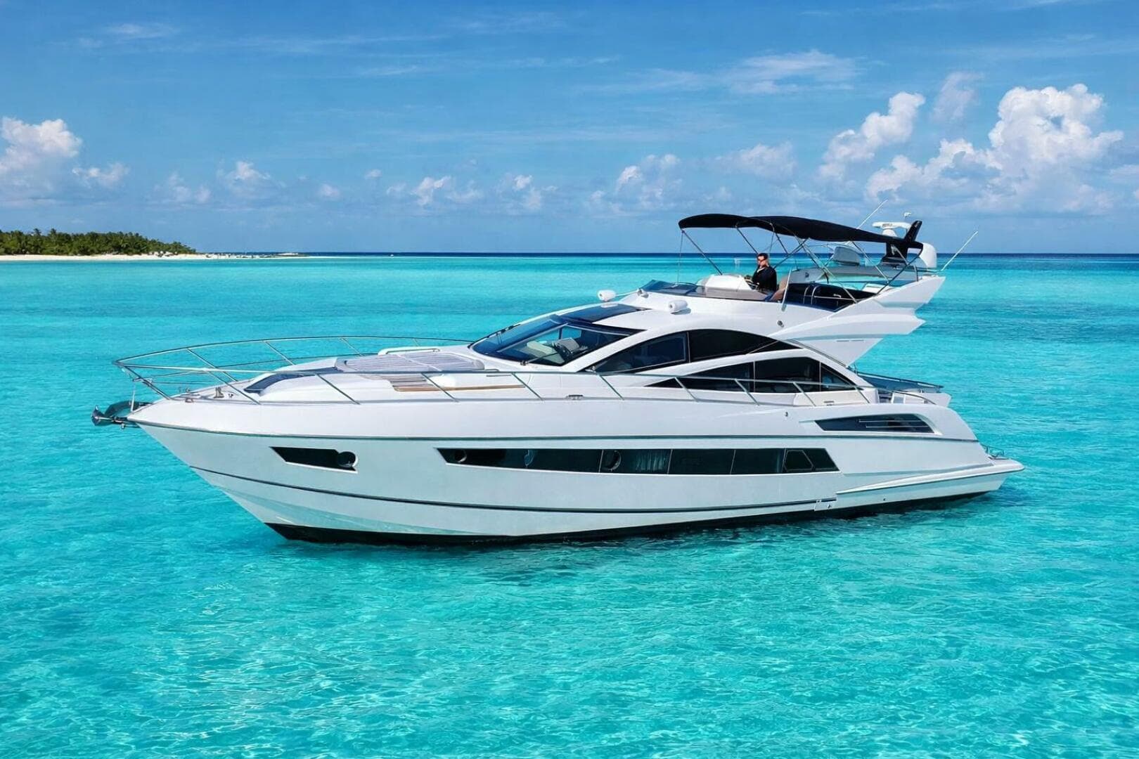 GEM — 2014 · 71' · 3 Cabins · Pre-Owned