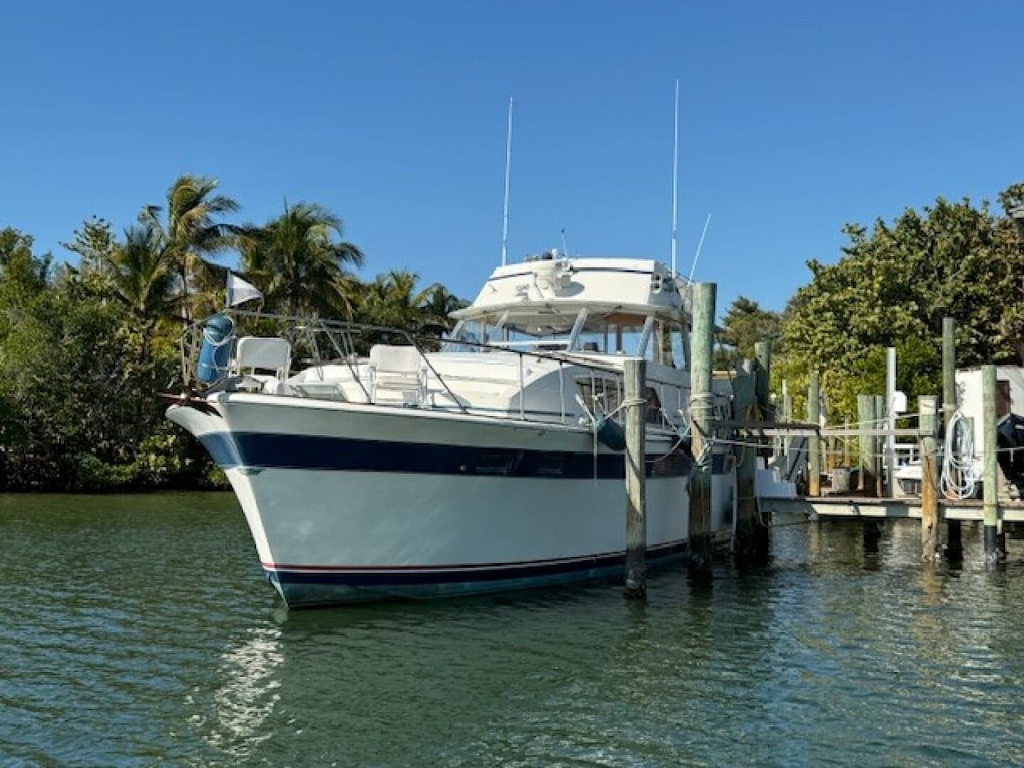 Moonriver — 1972 · 45' · Pre-Owned
