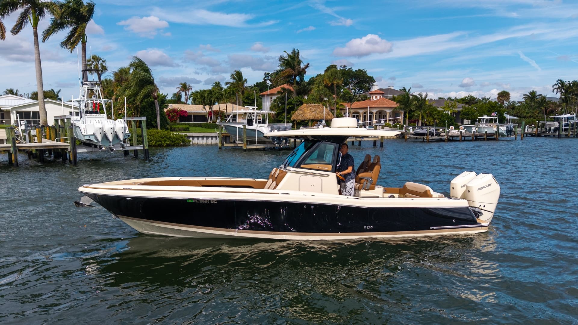 2026 Chris-Craft 31 Catalina — 2026 · 33' · 1 Cabin · Pre-Owned