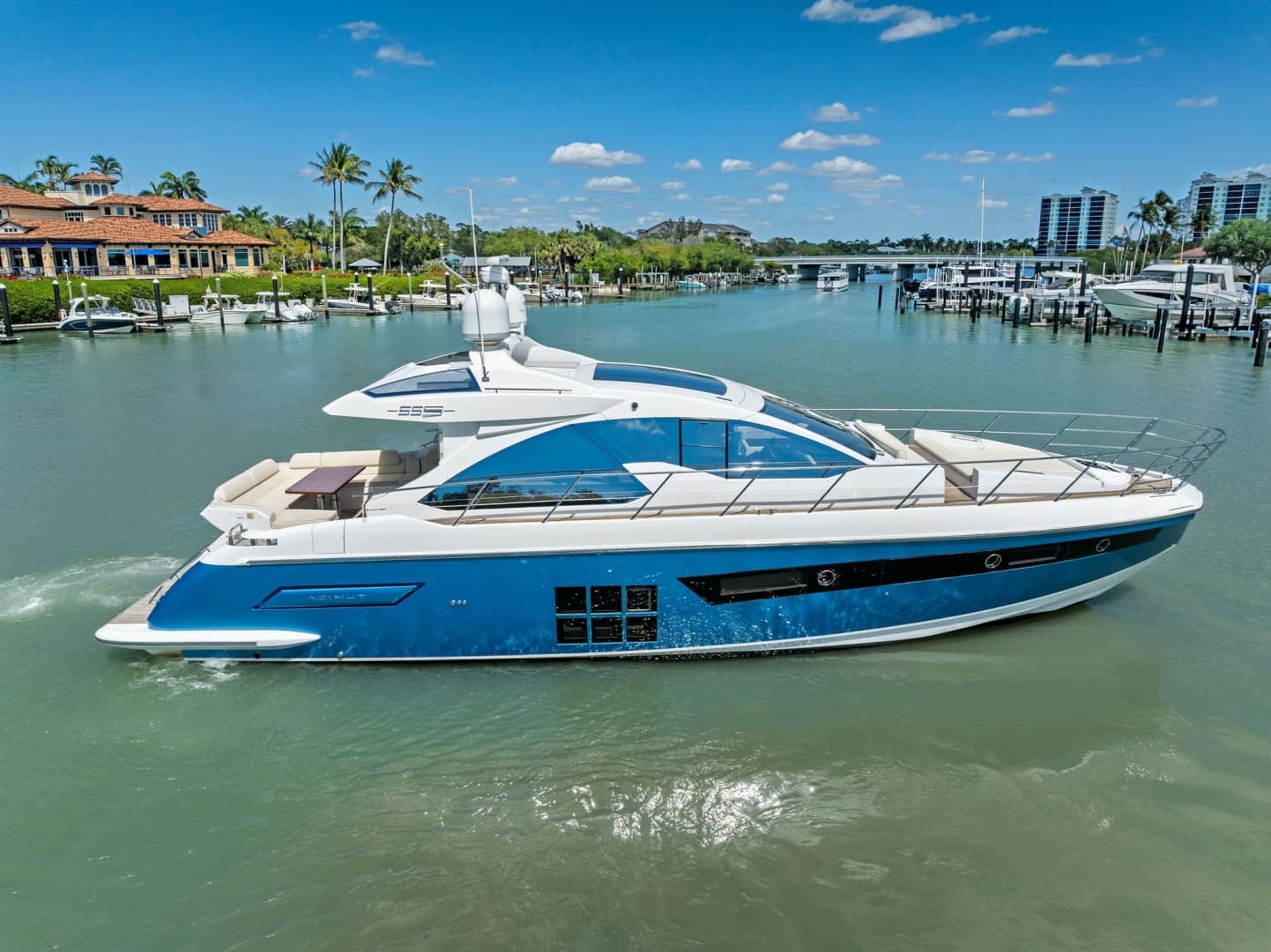 RADIO WAVES — 2015 · 55' · 3 Cabins · Pre-Owned