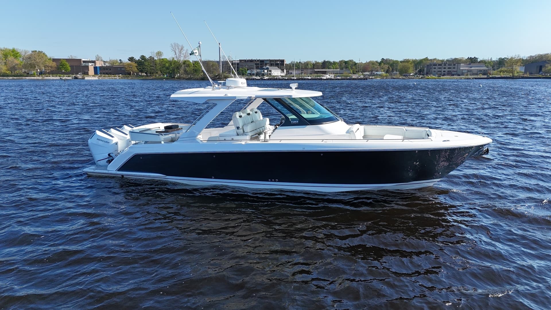 2024 Tiara Yachts 38 LS — 2024 · 38' · Pre-Owned