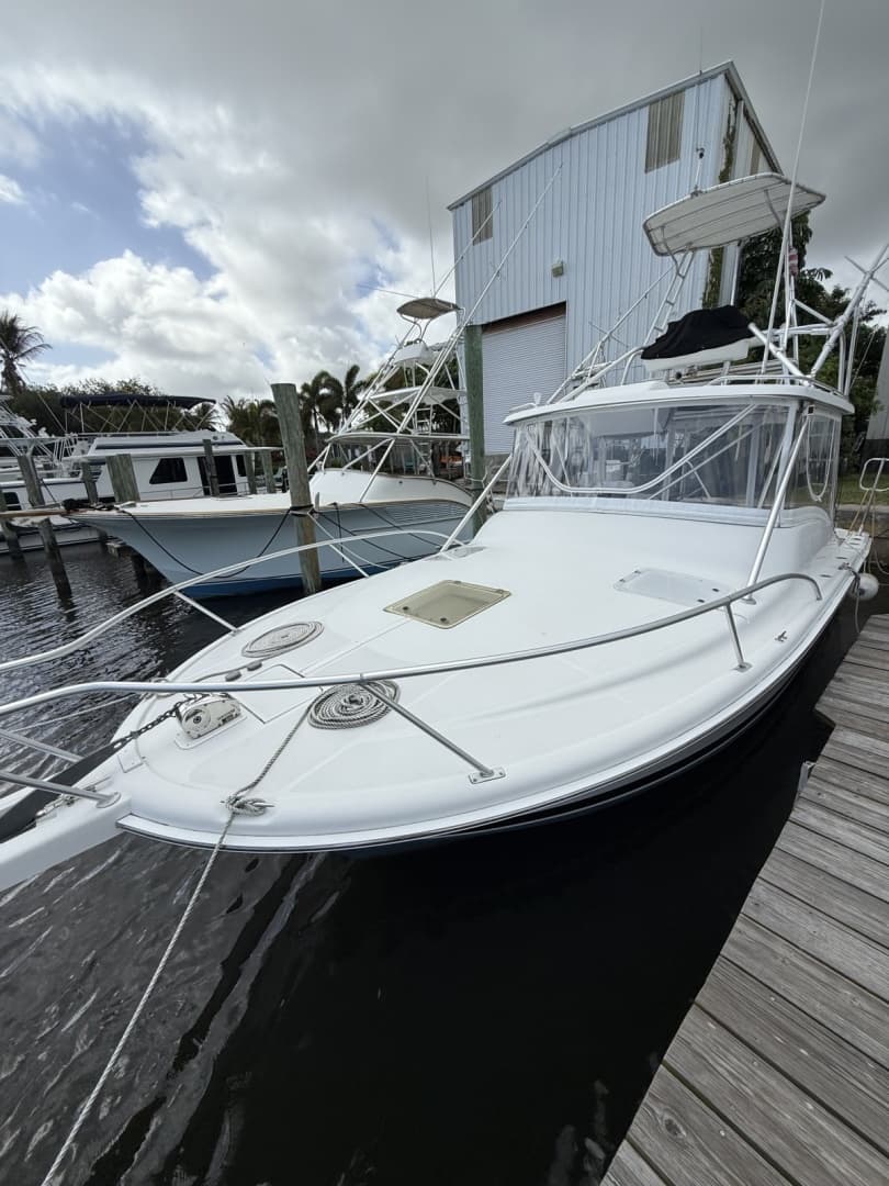 2000 Luhrs — 2000 · 32' · Pre-Owned