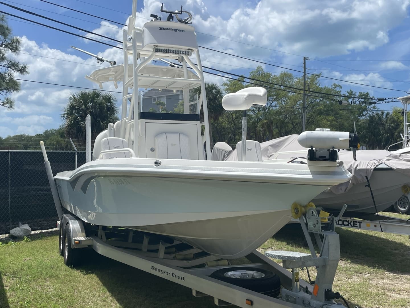 2022 Ranger 2510 Bay — 2022 · 24' · Pre-Owned