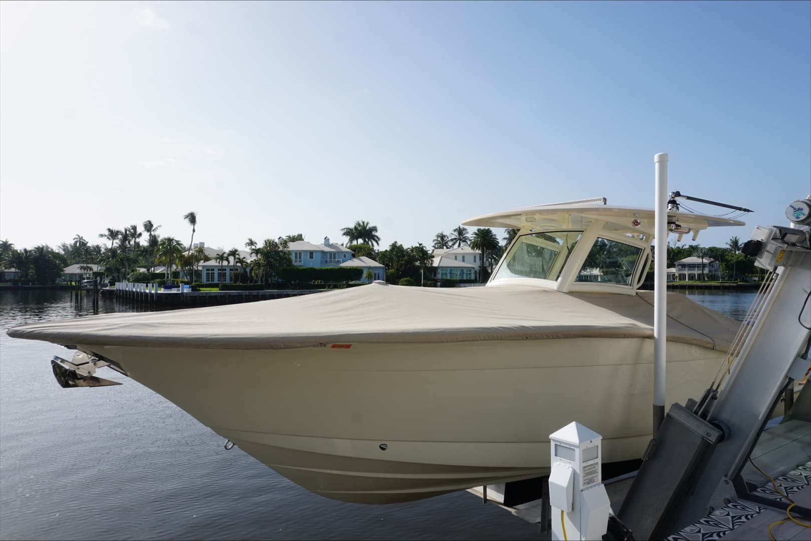 2017 Scout 300 LXF — 2017 · 30' · Pre-Owned