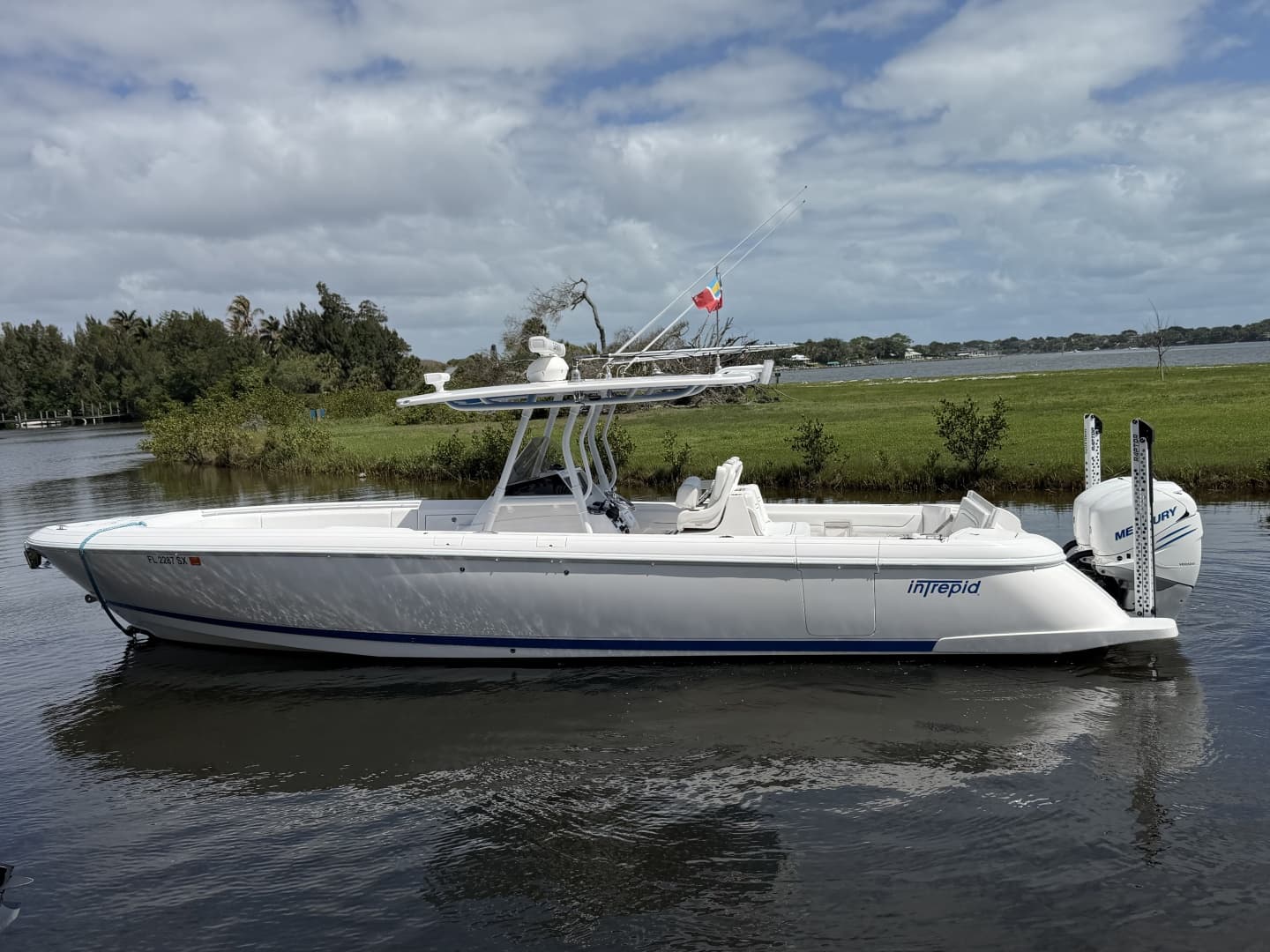 2021 Intrepid 345 Nomad FE — 2021 · 34' · Pre-Owned