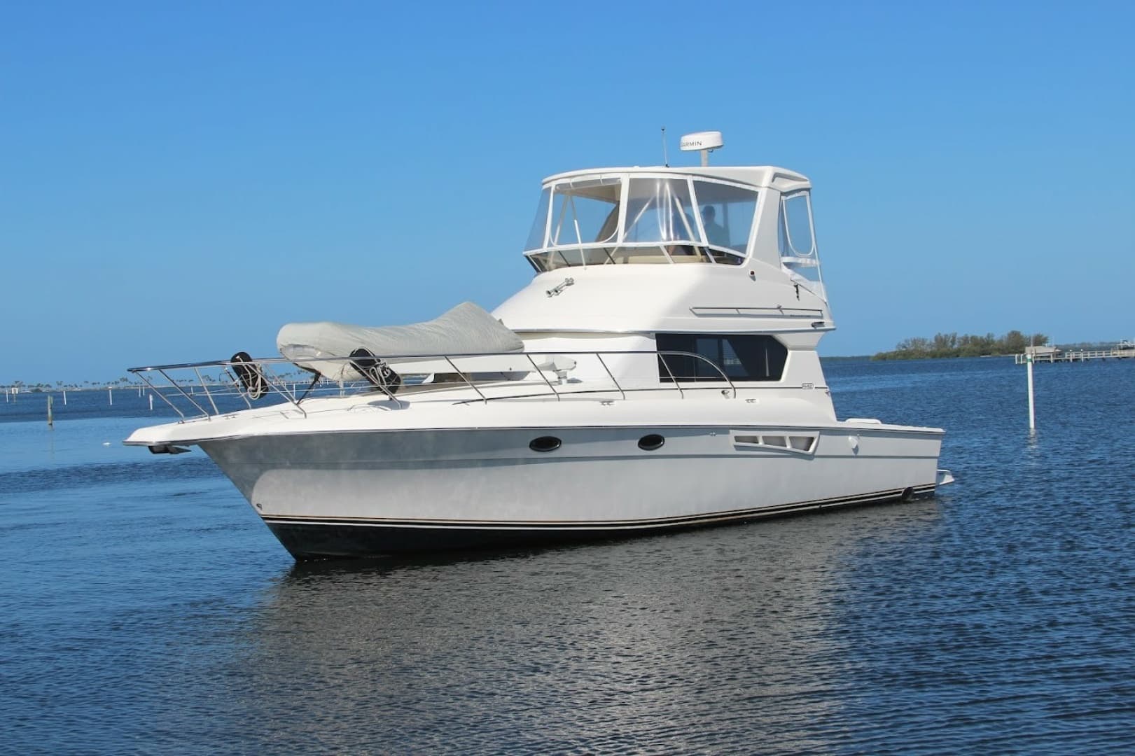 Four Reel — 2001 · 44' · 2 Cabins · Pre-Owned