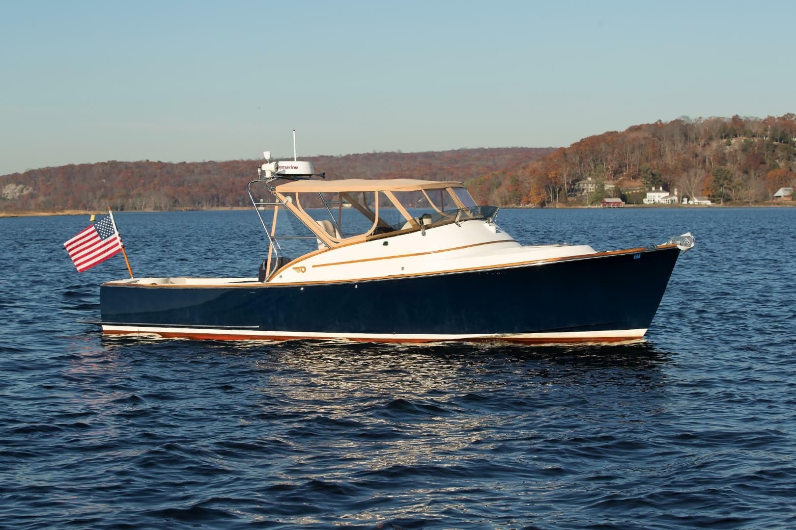 Golden Gate — 1997 · 28' · 1 Cabin · Pre-Owned