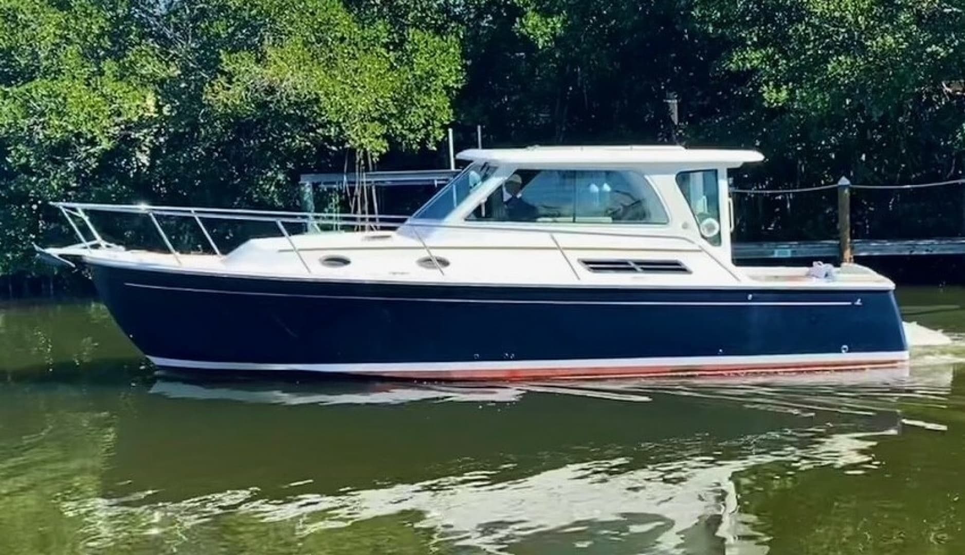 2008 Back Cove 33 — 2008 · 33' · Pre-Owned