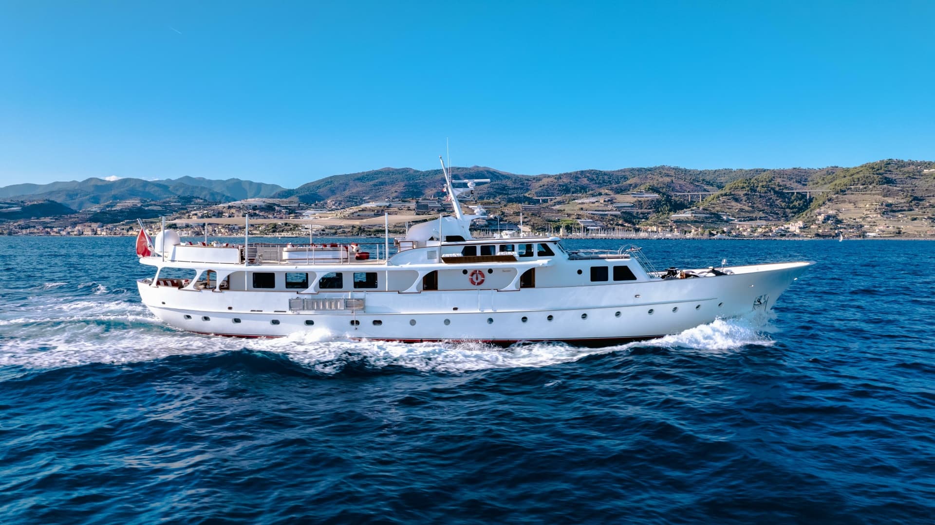ALHAMBRA — 1970 · 116' · 5 Cabins · Pre-Owned