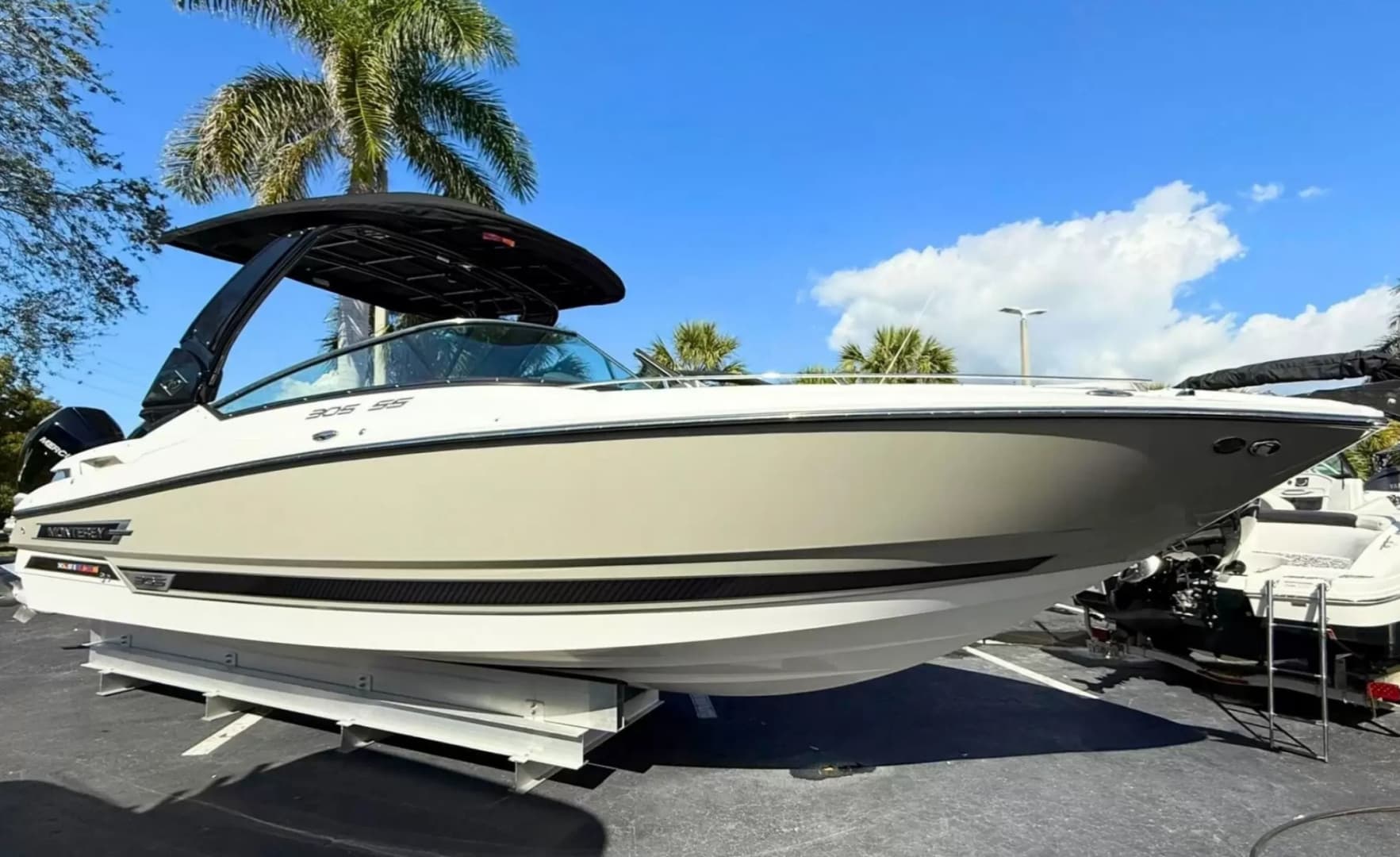 2024 Monterey 305SS — 2024 · 31' · Pre-Owned