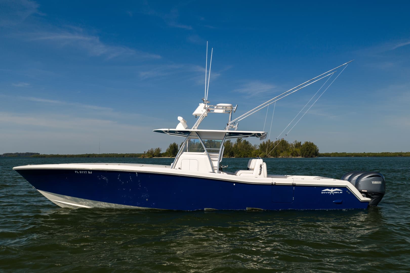 2015 Invincible — 2015 · 39' · Pre-Owned