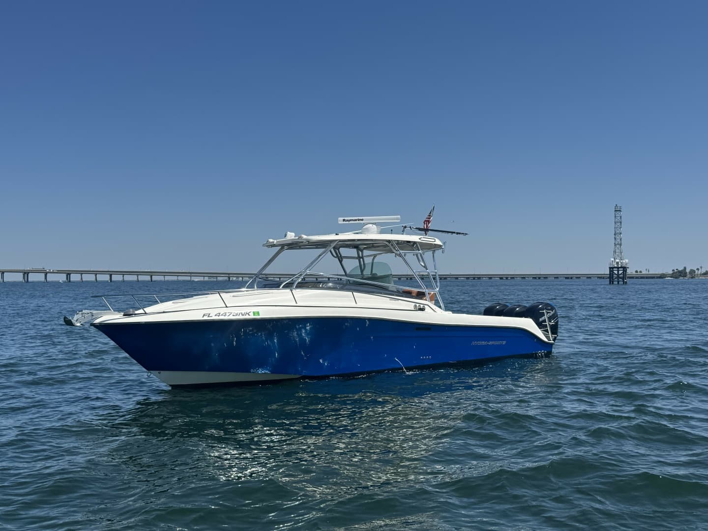 2005 Hydra-Sports — 2005 · 33' · Pre-Owned