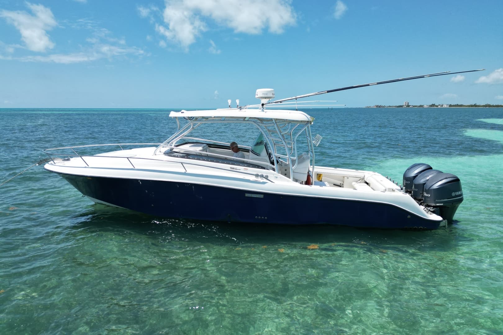 2005 Hydra-Sports — 2005 · 33' · Pre-Owned