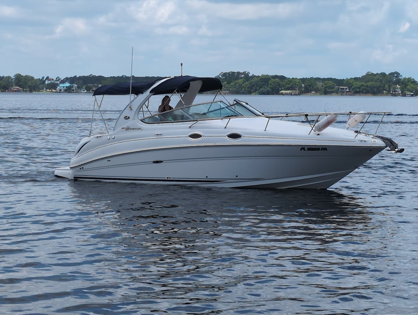 2005 Sea Ray — 2005 · 31' · Pre-Owned