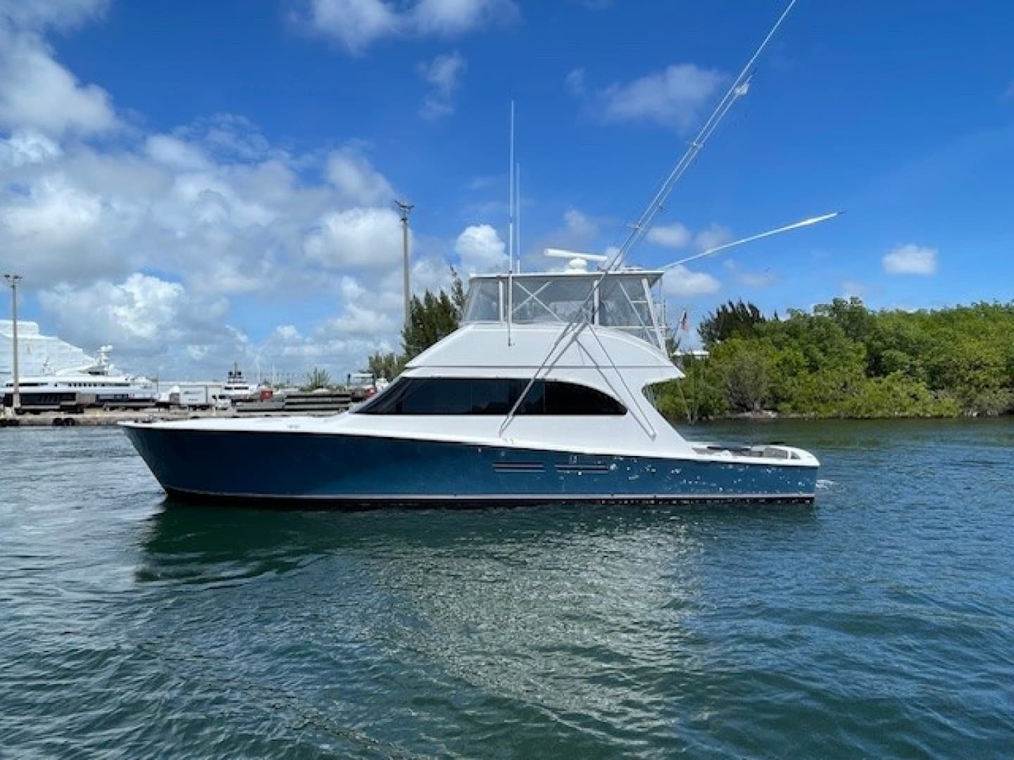 ALA ASH — 2003 · 56' · 3 Cabins · Pre-Owned