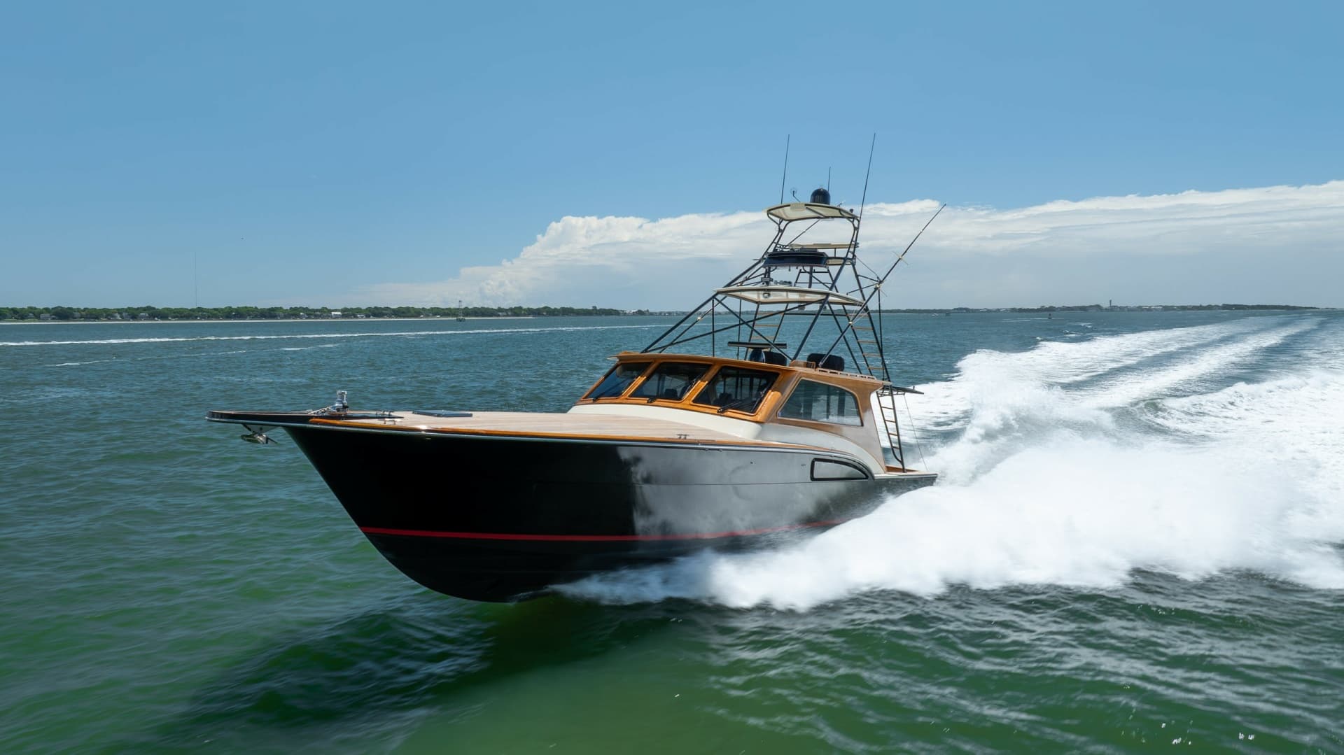 B — 2003 · 58' · 2 Cabins · Pre-Owned