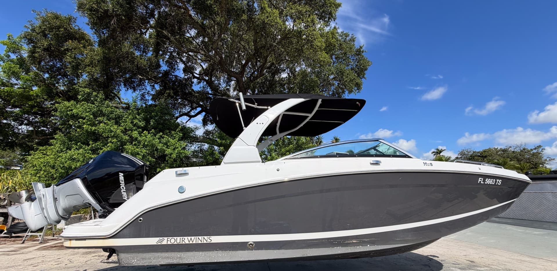 2023 Four Winns HD5 OB — 2023 · 24' · Pre-Owned