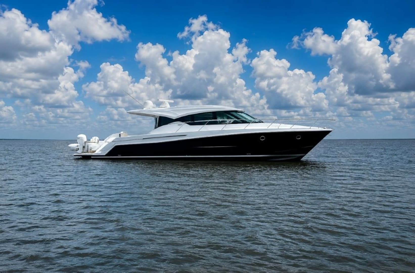 SHANGRI-LA — 2017 · 64' · Pre-Owned