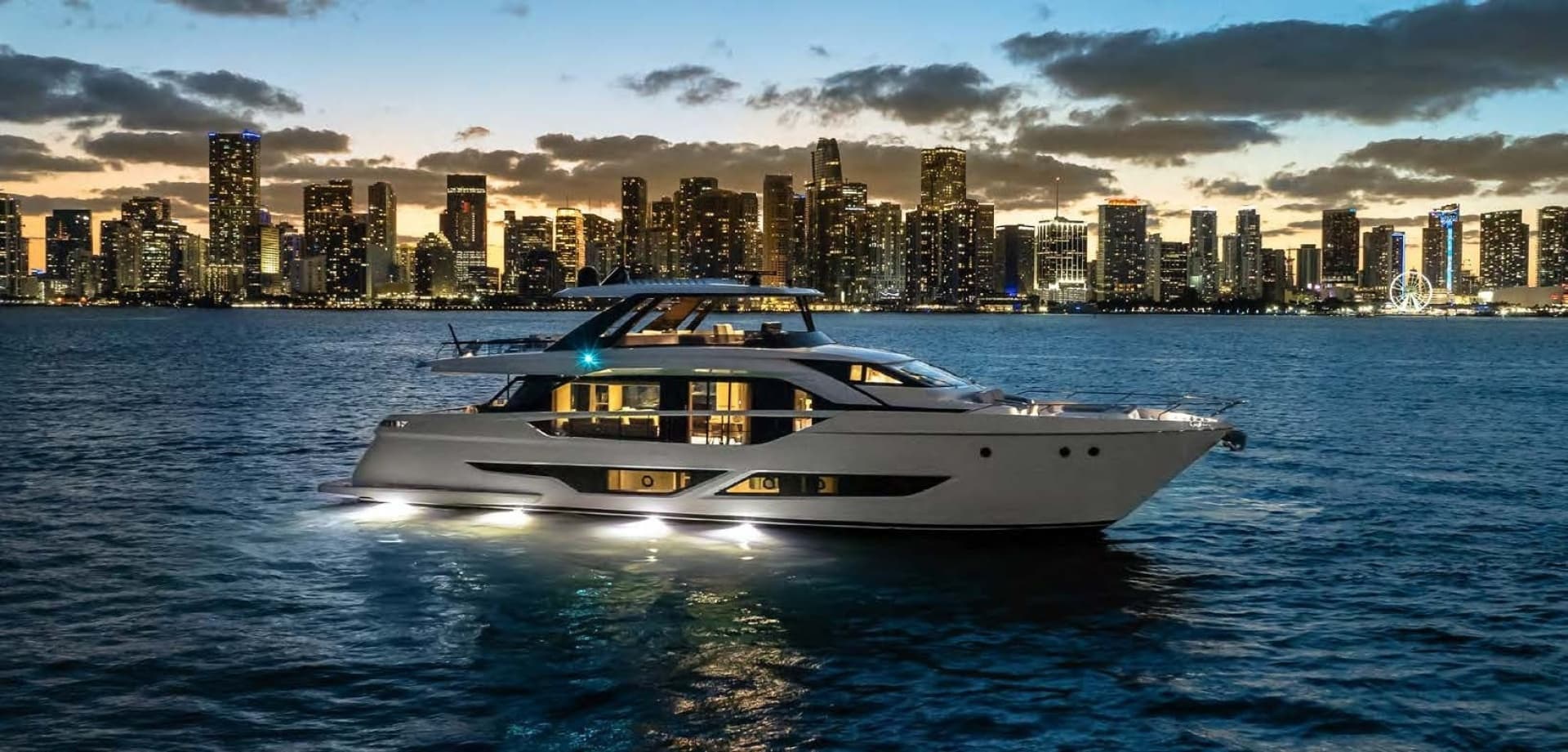 2025 Ferretti Yachts 860 — 2025 · 88' · 4 Cabins · New