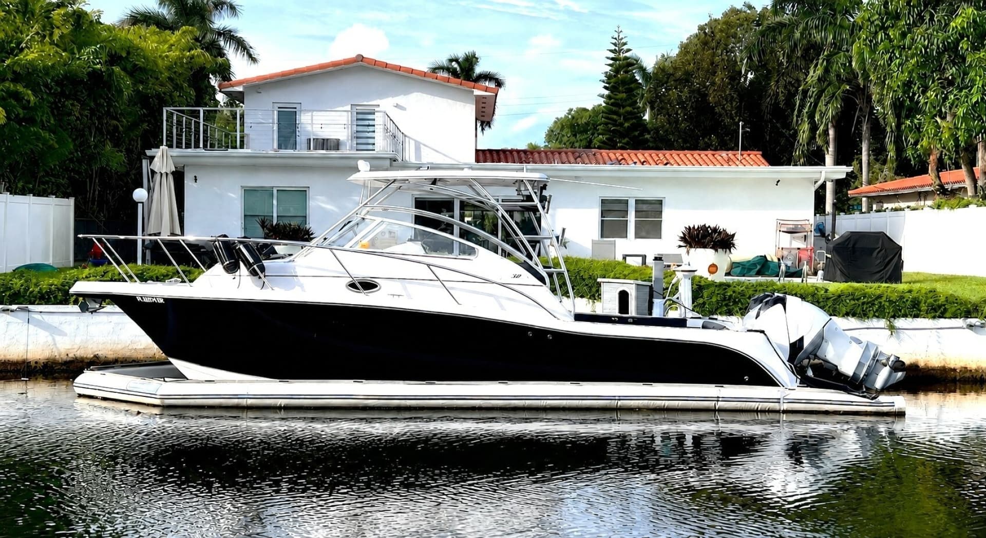 True North — 2006 · 32' · 1 Cabin · Pre-Owned