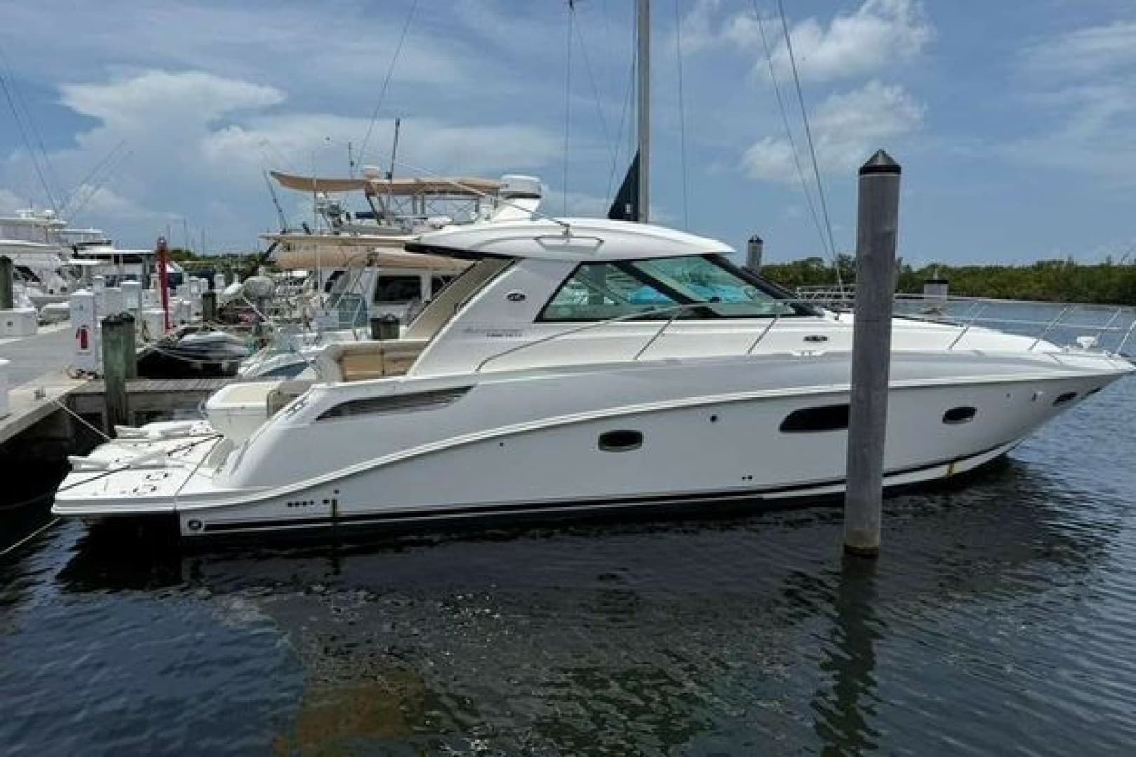 2012 Sea Ray 450 Sundancer — 2012 · 45' · Pre-Owned