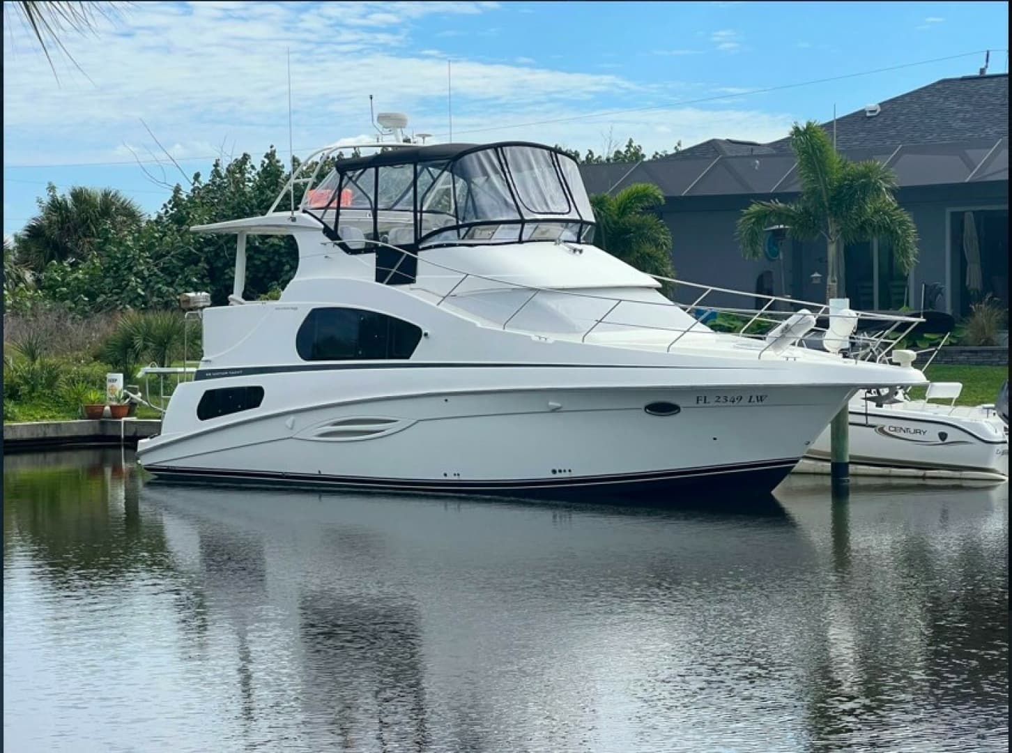 Main Express — 2002 · 39' · Pre-Owned