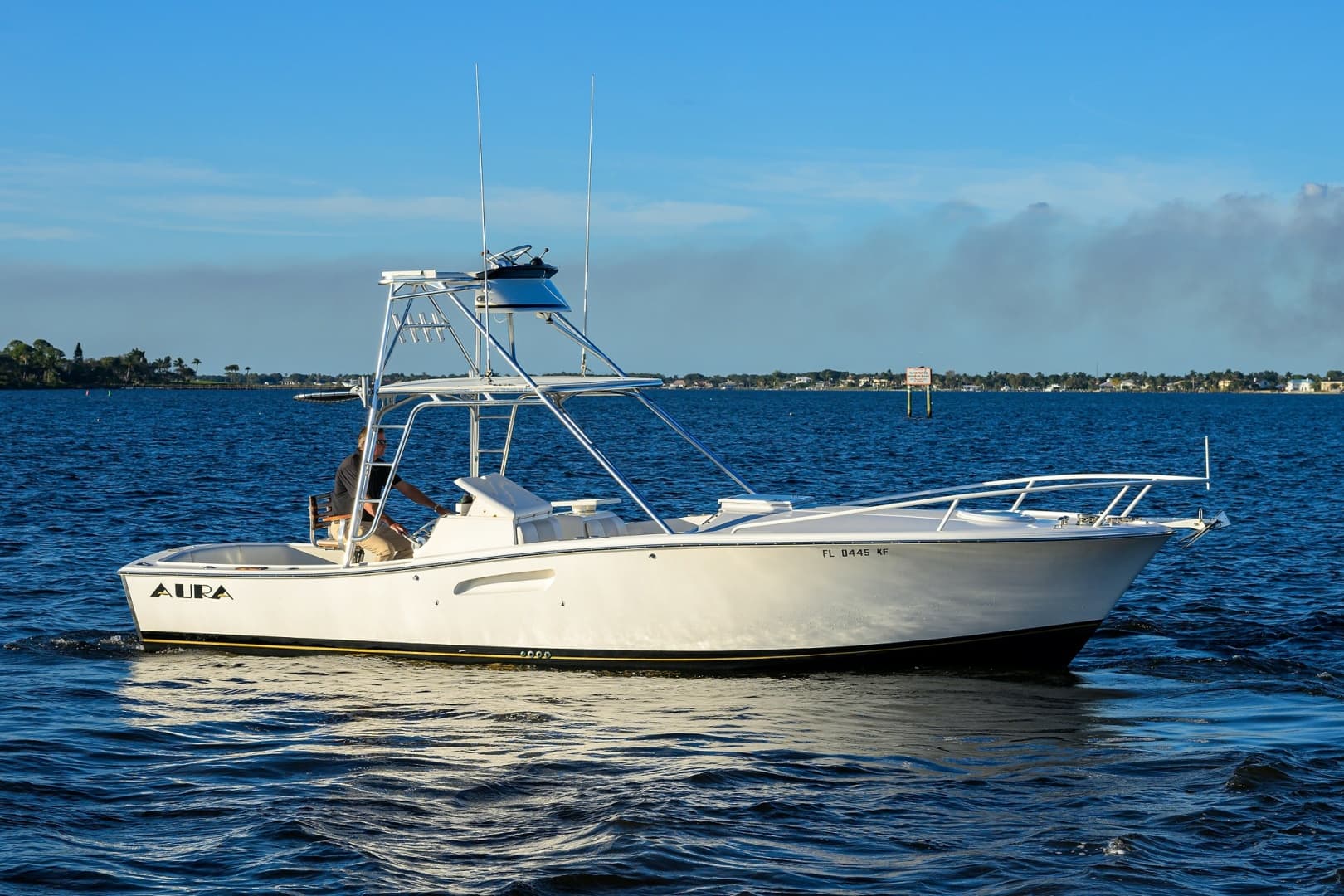 Heron's Catch — 1998 · 28' · Pre-Owned