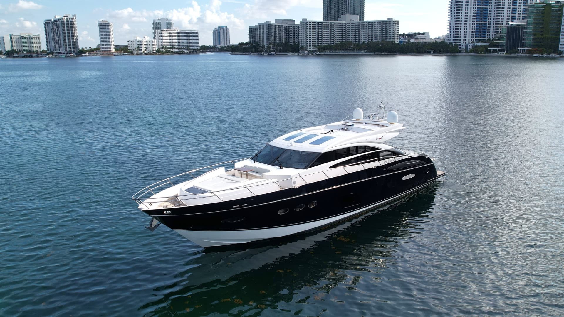 ROUND MIDNIGHT — 2013 · 72' · 3 Cabins · Pre-Owned