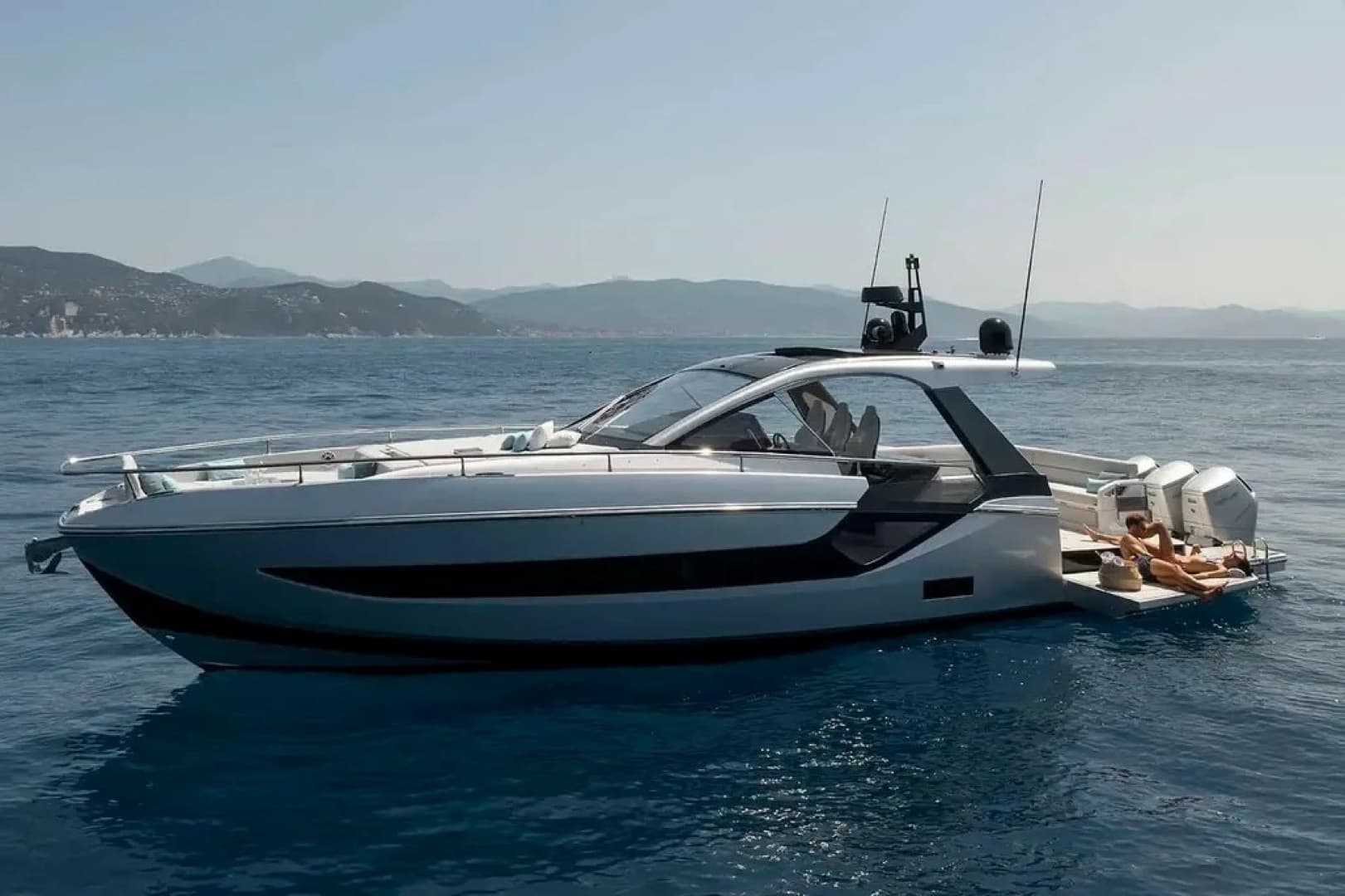 2024 Azimut — 2024 · 48' · Pre-Owned