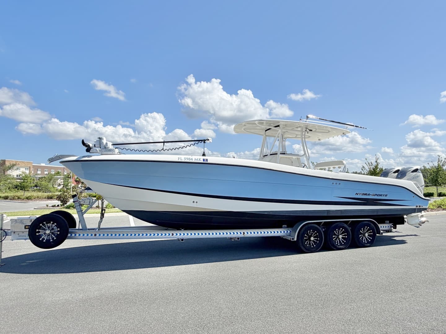 2004 Hydra-Sports 3300 CC — 2004 · 33' · Pre-Owned