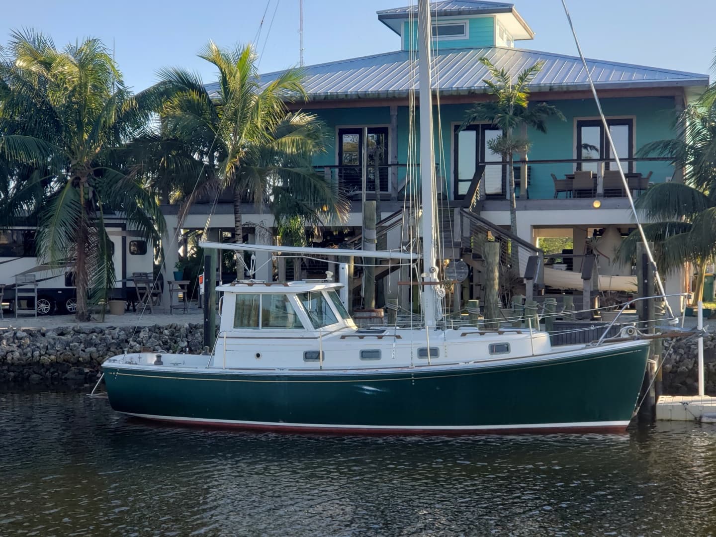 Mystic — 1989 · 30' · 1 Cabin · Pre-Owned