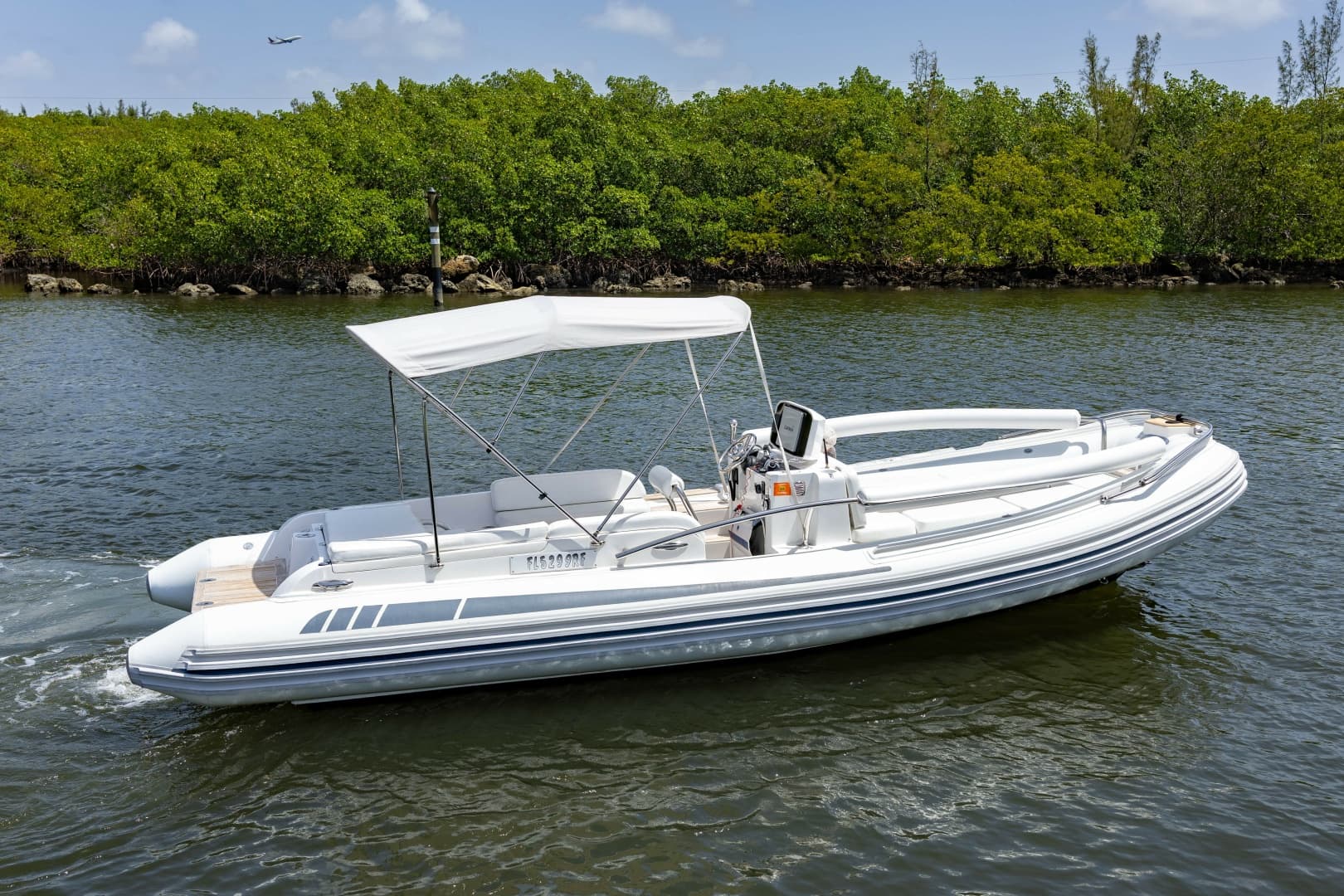 2016 Novurania LX 750 — 2016 · 24' · Pre-Owned